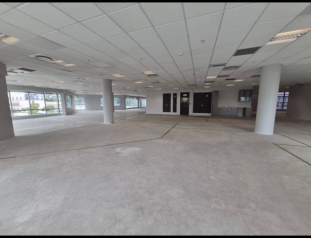 834M² OFFICE TO LET IN SANDTON CENTRAL